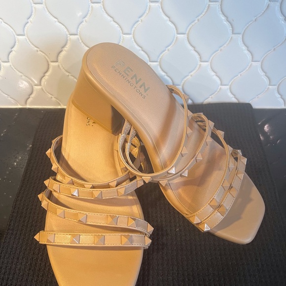 Penningtons Shoes - Studded strappy sandal. Size 7W. 2” square heel. Tan.